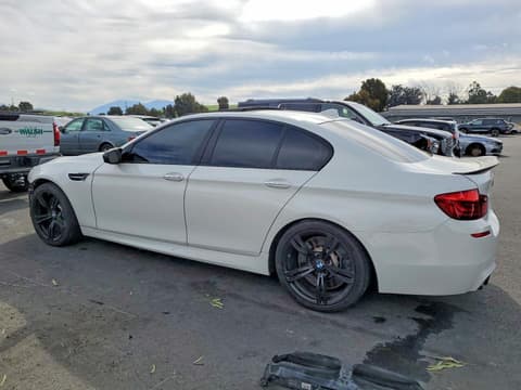 2013 Bmw M5, VIN WBSFV9C58DC773304. Фото 2 из 6 с аукциона Copart. Каталог авто из США OpenDataCar.