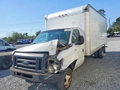 2013 Ford E-350, VIN 1FDWE3FL7DDB19804. Фото 2 з 6 з аукціону Copart. Каталог авто зі США OpenDataCar.