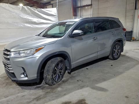 2017 Toyota Highlander, VIN 5TDJZRFH9HS397518. Фото 1 з 6 з аукціону Copart. Каталог авто зі США OpenDataCar.