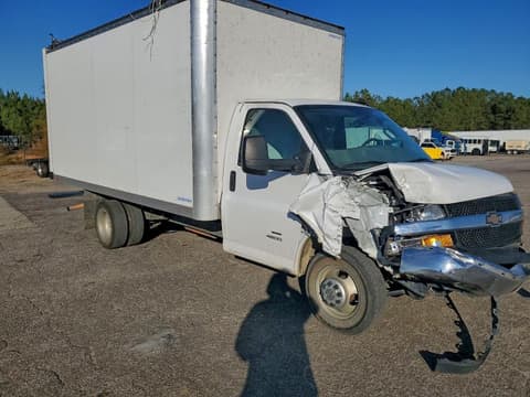 2024 Chevrolet Express 4500, VIN 1HA6GUC73RN012838. Фото 4 з 6 з аукціону Copart. Каталог авто зі США OpenDataCar.