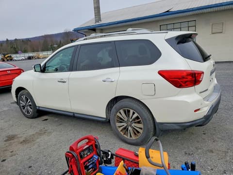 2017 Nissan Pathfinder, VIN 5N1DR2MMXHC632719. Фото 2 з 6 з аукціону Copart. Каталог авто зі США OpenDataCar.