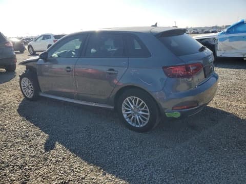 2016 Audi A3 e-tron, VIN WAUVPBFF4GA093938. Фото 2 з 6 з аукціону Copart. Каталог авто зі США OpenDataCar.