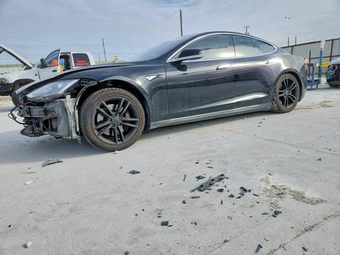 2013 Tesla Model S, VIN 5YJSA1CN4DFP20265. Фото 1 з 6 з аукціону Copart. Каталог авто зі США OpenDataCar.