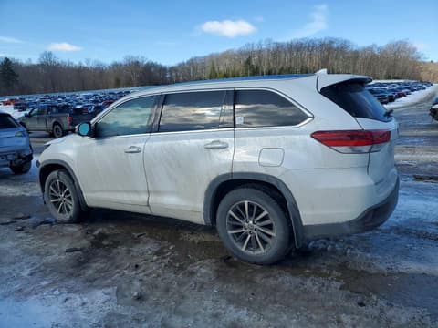 2018 Toyota Highlander, VIN 5TDJZRFHXJS906893. Фото 2 з 6 з аукціону Copart. Каталог авто зі США OpenDataCar.