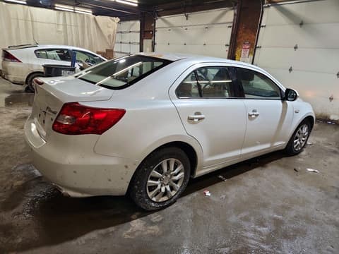 2010 Suzuki Kizashi, VIN JS2RF9A13A6100454. Фото 3 з 6 з аукціону Copart. Каталог авто зі США OpenDataCar.