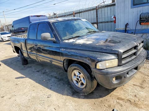 2000 Dodge Ram 1500, VIN 3B7HC13Z1YG126174. Фото 4 з 6 з аукціону Copart. Каталог авто зі США OpenDataCar.