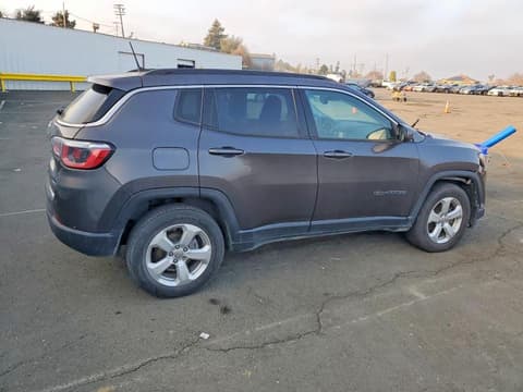 2020 Jeep Compass, VIN 3C4NJDBB4LT131982. Фото 3 з 6 з аукціону Copart. Каталог авто зі США OpenDataCar.