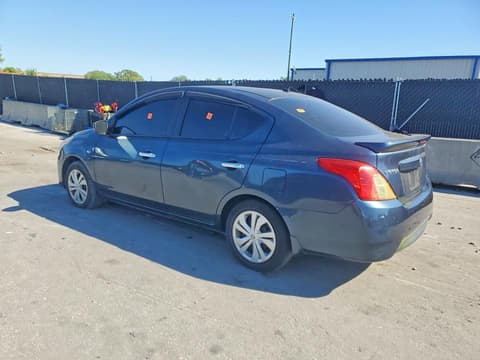 2015 Nissan Versa, VIN 3N1CN7AP8FL823969. Фото 2 з 6 з аукціону Copart. Каталог авто зі США OpenDataCar.