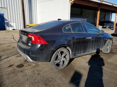 2018 Volvo S60, VIN YV140MTL4J2462494. Фото 3 з 6 з аукціону Copart. Каталог авто зі США OpenDataCar.