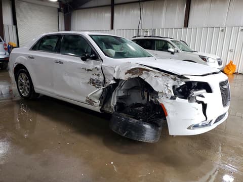 2018 Chrysler 300, VIN 2C3CCAKG9JH304496. Фото 4 з 6 з аукціону Copart. Каталог авто зі США OpenDataCar.