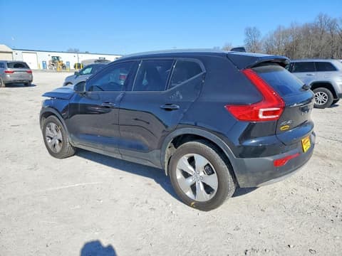 2021 Volvo XC40, VIN YV4162UK8M2600508. Фото 2 из 6 с аукциона Copart. Каталог авто из США OpenDataCar.