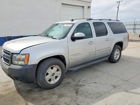 2013 Chevrolet Suburban, VIN 1GNSCHE06DR102533. Фото 1 з 6 з аукціону Copart. Каталог авто зі США OpenDataCar.