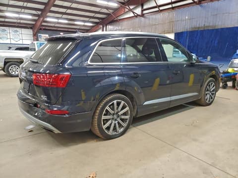 2017 Audi Q7, VIN WA1LAAF7XHD021957. Фото 3 из 6 с аукциона Copart. Каталог авто из США OpenDataCar.