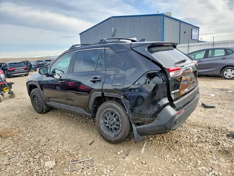2021 Toyota RAV4, VIN 2T3F1RFV6MW144393. Фото 2 з 6 з аукціону Copart. Каталог авто зі США OpenDataCar.