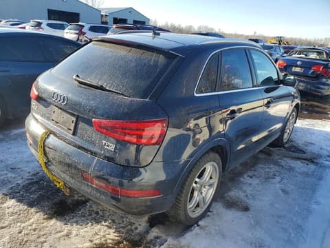 2015 Audi Q3, VIN WA1EFEFS9FR008185. Фото 3 из 6 с аукциона Copart. Каталог авто из США OpenDataCar.