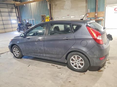 2013 Hyundai Accent, VIN KMHCT5AE7DU076286. Фото 2 з 6 з аукціону Copart. Каталог авто зі США OpenDataCar.