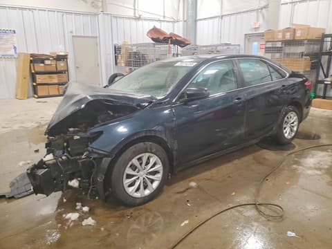 2015 Toyota Camry, VIN 4T4BF1FKXFR459884. Фото 1 з 6 з аукціону Copart. Каталог авто зі США OpenDataCar.