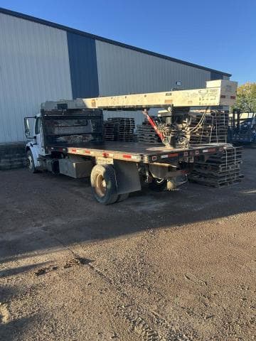 2013 Freightliner M2 106, VIN 1FVACWDT0DHFG0291. Фото 4 з 6 з аукціону Copart. Каталог авто зі США OpenDataCar.