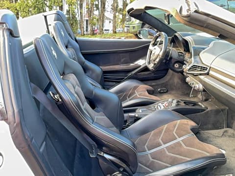 2012 Ferrari 458 Spider, VIN ZFF68NHA1C0188739. Фото 5 з 6 з аукціону Copart. Каталог авто зі США OpenDataCar.