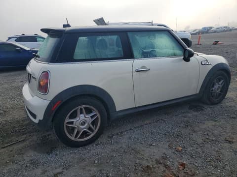2010 Mini Cooper, VIN WMWMF7C51ATZ73661. Фото 3 з 6 з аукціону Copart. Каталог авто зі США OpenDataCar.
