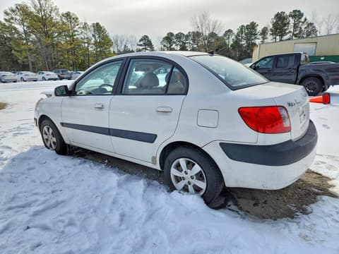 2008 Kia Rio, VIN KNADE123586361505. Фото 2 из 6 с аукциона Copart. Каталог авто из США OpenDataCar.