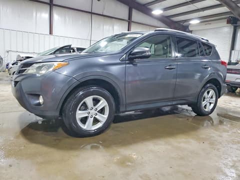 2014 Toyota RAV4, VIN JTMRFREV6ED082198. Фото 1 з 6 з аукціону Copart. Каталог авто зі США OpenDataCar.