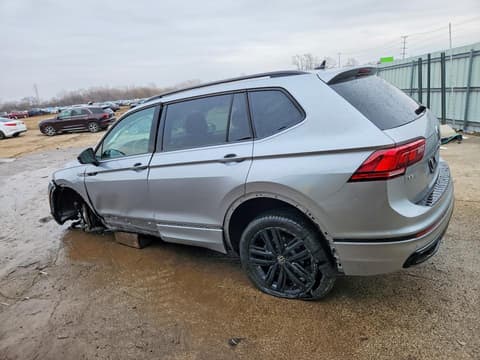 2022 Volkswagen Tiguan, VIN 3VV8B7AX8NM169061. Zdjęcie 2 z 6 z aukcji Copart. Katalog aut z USA OpenDataCar.