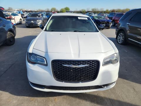 2020 Chrysler 300, VIN 2C3CCAAG0LH137479. Фото 5 з 6 з аукціону Copart. Каталог авто зі США OpenDataCar.