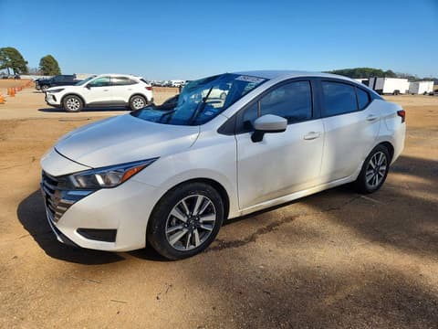 2024 Nissan Versa, VIN 3N1CN8EV8RL904585. Фото 1 з 6 з аукціону Copart. Каталог авто зі США OpenDataCar.