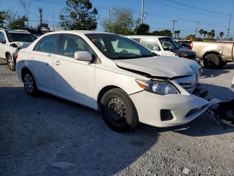 2013 Toyota Corolla, VIN 5YFBU4EE7DP140910. Фото 4 з 6 з аукціону Copart. Каталог авто зі США OpenDataCar.