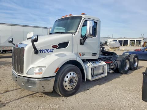 2020 Peterbilt 579, VIN 1XPBDP9X5LD644031. Photo 2 of 6 from Copart auction. OpenDataCar US salvage catalog.