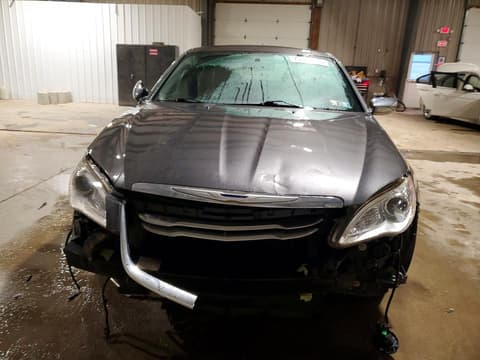 2014 Chrysler 200, VIN 1C3CCBCG0EN176845. Фото 5 з 6 з аукціону Copart. Каталог авто зі США OpenDataCar.