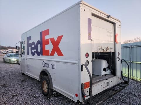 2021 Ford E-450, VIN 1FC3E4KK3MDC16086. Фото 2 з 6 з аукціону Copart. Каталог авто зі США OpenDataCar.