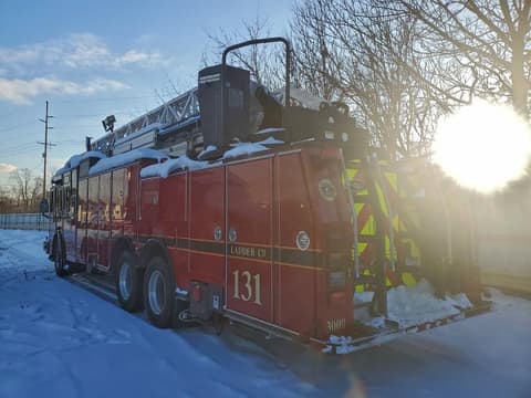 2015 E-one , VIN 4ENLABA83F1009112. Фото 3 з 6 з аукціону Copart. Каталог авто зі США OpenDataCar.