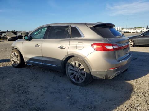 2016 Lincoln MKX, VIN 2LMPJ8LP1GBL42469. Фото 2 з 6 з аукціону Copart. Каталог авто зі США OpenDataCar.