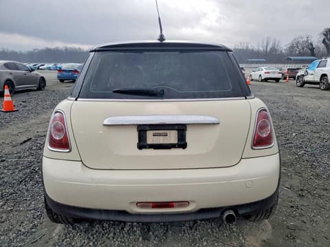 2011 Mini Cooper, VIN WMWSU3C53BTX95825. Фото 6 з 6 з аукціону Copart. Каталог авто зі США OpenDataCar.