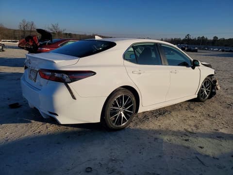 2021 Toyota Camry, VIN 4T1G11AK3MU584812. Фото 3 з 6 з аукціону Copart. Каталог авто зі США OpenDataCar.