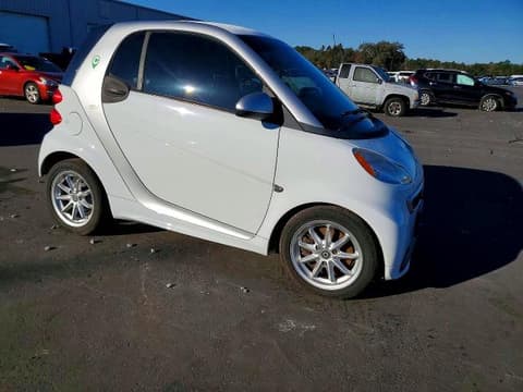 2015 Smart Fortwo, VIN WMEEJ9AA0FK837862. Фото 4 з 6 з аукціону Copart. Каталог авто зі США OpenDataCar.