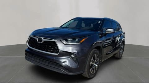 2021 Toyota Highlander, VIN 5TDGZRBH7MS108288. Фото 2 з 6 з аукціону Copart. Каталог авто зі США OpenDataCar.