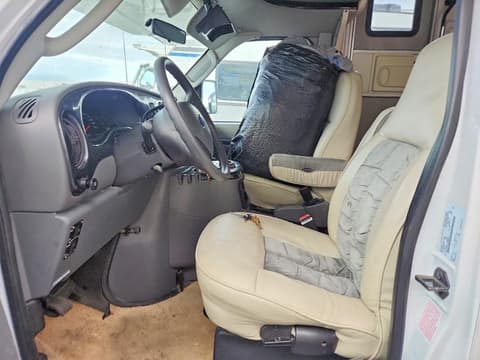 2004 Ford Econoline, VIN 1FDXE45S24HA09870. Фото 5 з 6 з аукціону Copart. Каталог авто зі США OpenDataCar.