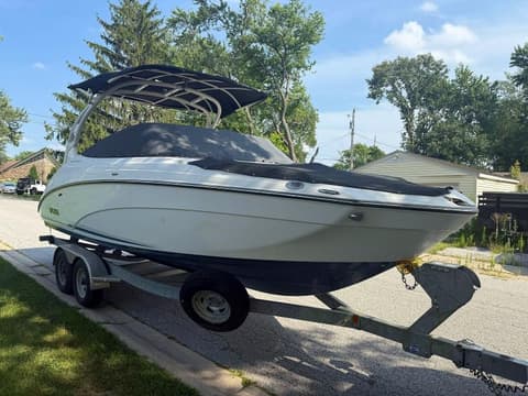 2019 Yama 242 Limited S, VIN YAMC0291F919. Фото 1 з 6 з аукціону Copart. Каталог авто зі США OpenDataCar.