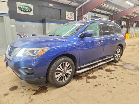 2017 Nissan Pathfinder, VIN 5N1DR2MM7HC911805. Фото 1 з 6 з аукціону Copart. Каталог авто зі США OpenDataCar.