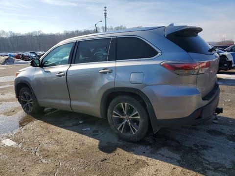 2016 Toyota Highlander, VIN 5TDJKRFH2GS347546. Zdjęcie 2 z 6 z aukcji Copart. Katalog aut z USA OpenDataCar.