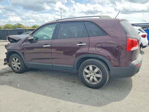 2013 Kia Sorento, VIN 5XYKT4A20DG309765. Фото 2 з 6 з аукціону Copart. Каталог авто зі США OpenDataCar.
