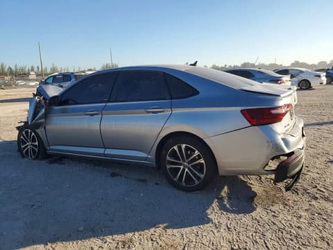 2024 Volkswagen Jetta, VIN 3VWAM7BU7RM030315. Фото 2 з 6 з аукціону Copart. Каталог авто зі США OpenDataCar.