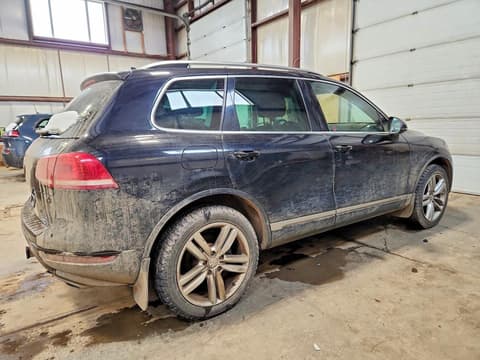 2013 Volkswagen Touareg, VIN WVGEF9BPXDD002707. Zdjęcie 3 z 6 z aukcji Copart. Katalog aut z USA OpenDataCar.