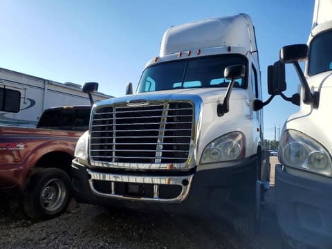 2016 Freightliner Cascadia 125, VIN 1FUBGEDV7GLHC5649. Фото 2 з 6 з аукціону Copart. Каталог авто зі США OpenDataCar.