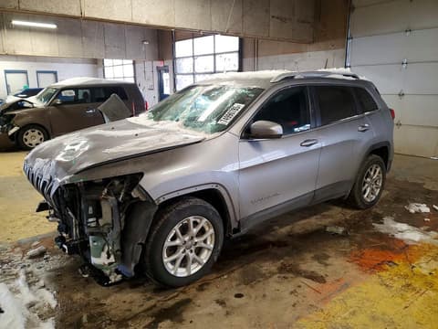 2017 Jeep Cherokee, VIN 1C4PJLCB5HW645357. Фото 1 з 6 з аукціону Copart. Каталог авто зі США OpenDataCar.
