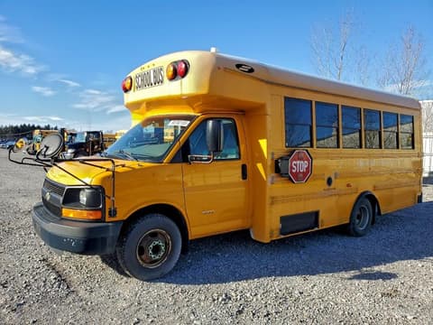 2015 Chevrolet Express G4500, VIN 1GB6G5BG8F1147400. Photo 2 of 6 from Copart auction. OpenDataCar US salvage catalog.