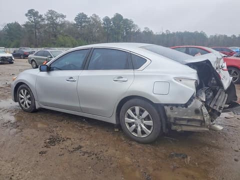 2016 Nissan Altima, VIN 1N4AL3AP1GN385483. Фото 2 з 6 з аукціону Copart. Каталог авто зі США OpenDataCar.